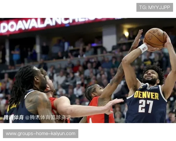 约基奇罚球线外稳稳命中，掘金抵挡住对手反扑