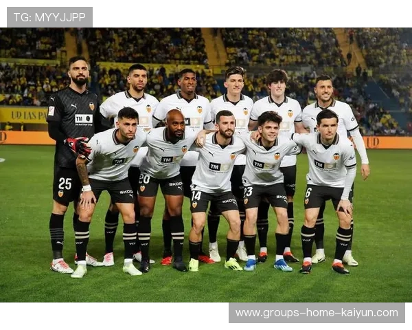 西甲皇马边路连击：驰骋绿茵，霸气登场！